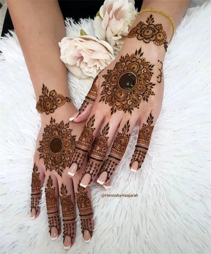 Intricately Designed Mehndi for Engagement | Bridal Hands, Beginners, Legs