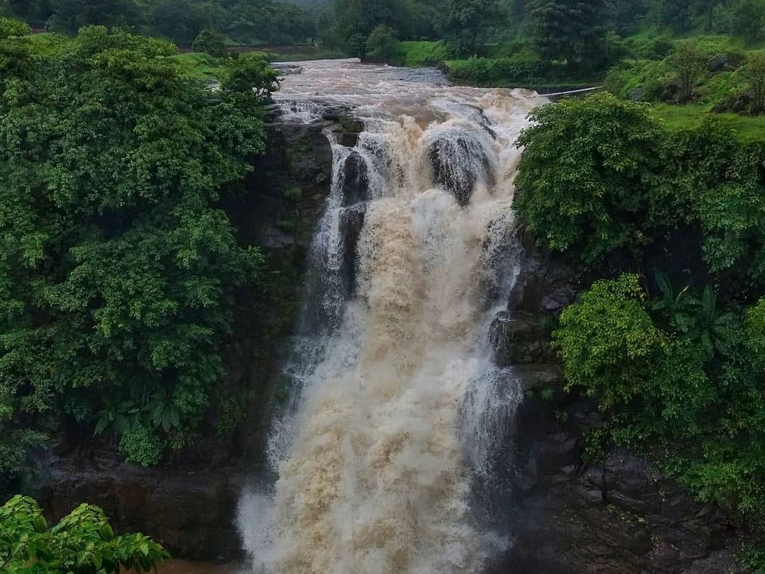 One Day Trip To A Staggering Umbrella Waterfall And Randha Waterfall